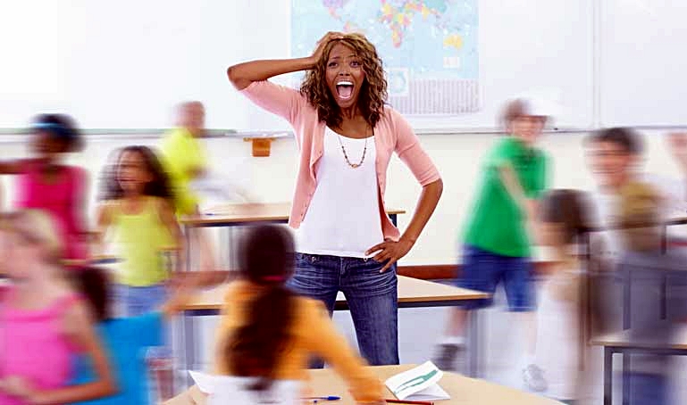 Perda auditiva: ruído em excesso nas escolas prejudica audição de professores e alunos