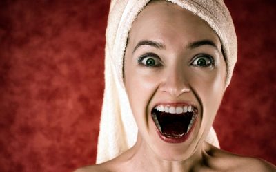 Lentes de contato prejudicam a saúde dos dentes? Dentista responde